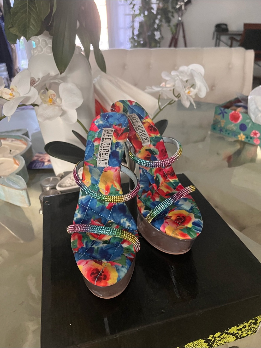 💎Cape Robbin Rainbow 🌈 high heels/Dancer 💃👀me up for other listings 🌟